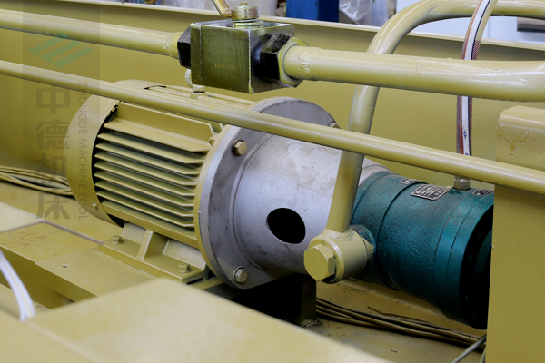 ZDG-640西门子机电及优良油泵,能源微弱彭湃.jpg ZDG-640西门子机电及优良油泵,能源微弱彭湃.jpg