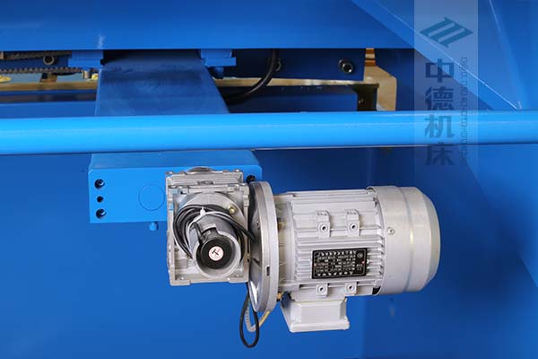 ZDS-1632后挡料AC机电与加速器一体,毛病少,速率快.jpg ZDS-1632后挡料AC机电与加速器一体,毛病少,速率快.jpg