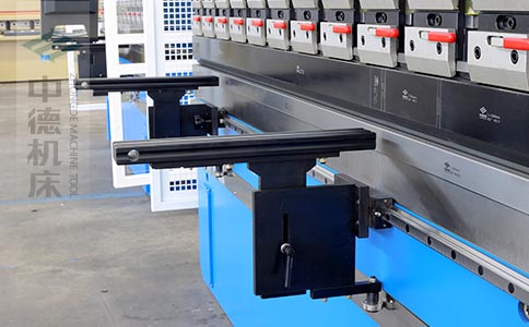 ZDPK-8025牢固式ABS工程塑料托料架,不划伤加工板材外表,是不锈钢钣金不可缺的帮助神器.jpg ZDPK-8025牢固式ABS工程塑料托料架,不划伤加工板材外表,是不锈钢钣金不可缺的帮助神器.jpg